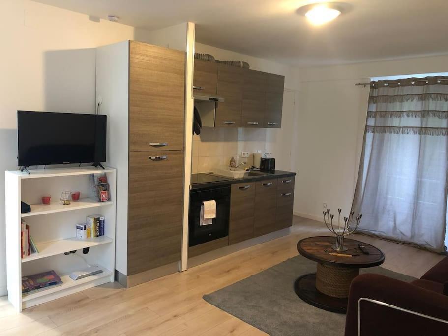 Super Appartement Pre De Disney. Шеси Екстериор снимка